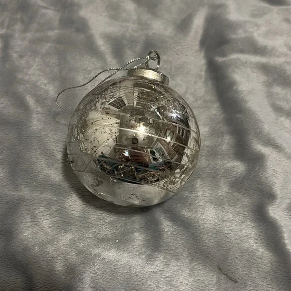 Lot of silver Christmas decor - Picture 11 of 15